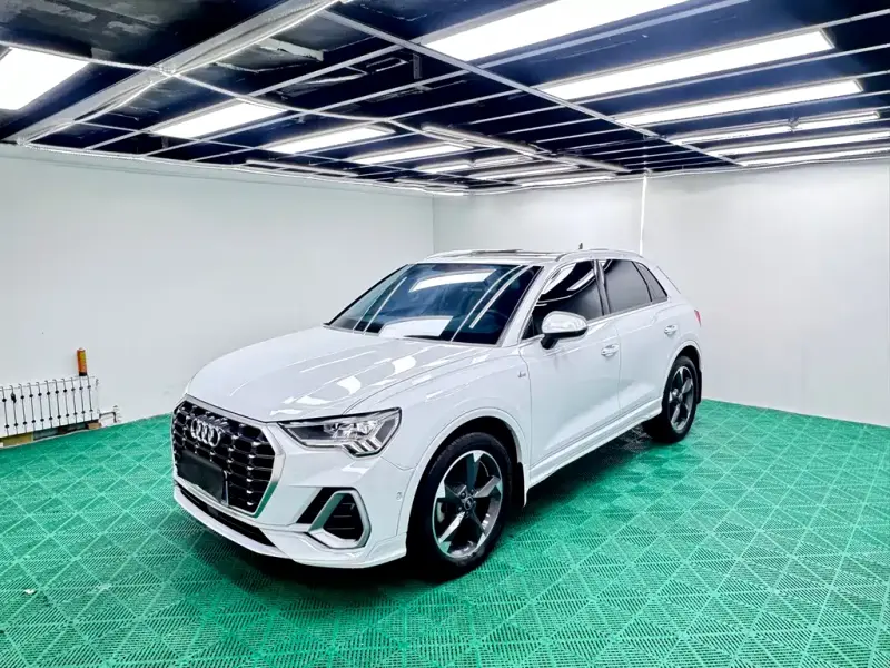 Audi Q3, 2023