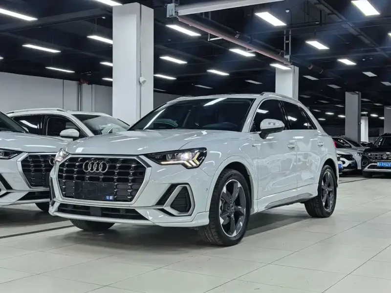 Audi Q3, 2022