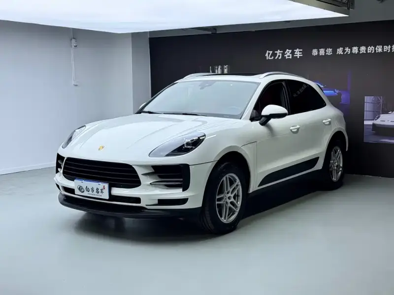 Porsche Macan, 2021