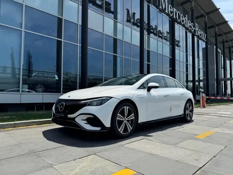 Mercedes-Benz EQE, 2025