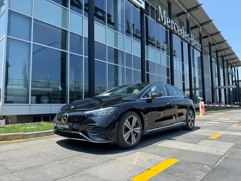 Mercedes-Benz EQE, 2025