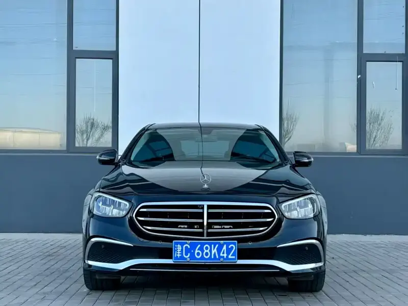 Mercedes-Benz E-Class, 2023 — фото 1
