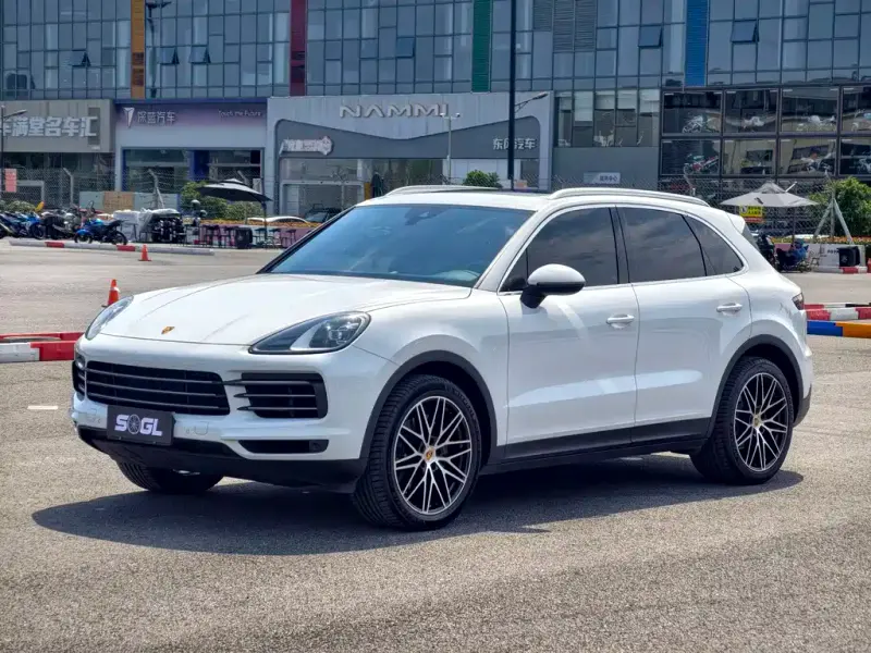 Porsche Cayenne, 2022