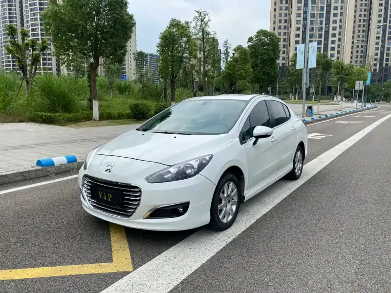 Peugeot 308, 2015