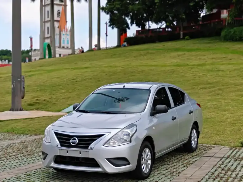 Nissan Sunny, 2015