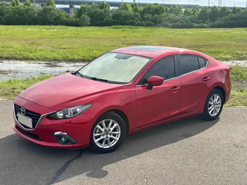 Mazda 3 Axela, 2015
