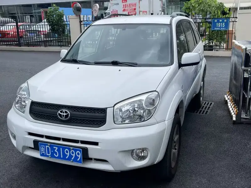Toyota RAV4, 2004