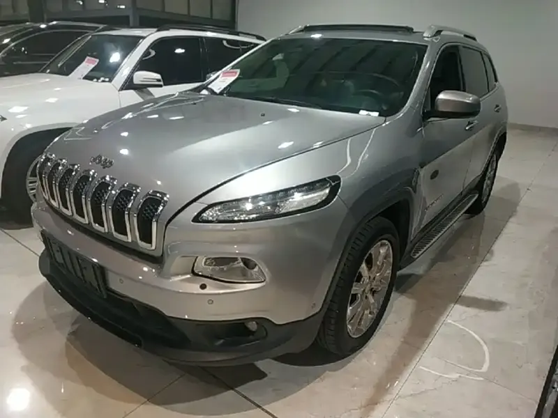 Jeep Cherokee (Import), 2015