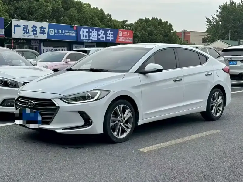 Hyundai Elantra, 2019 — фото 1