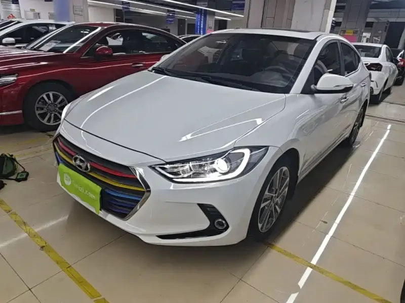 Hyundai Elantra, 2018 — фото 1