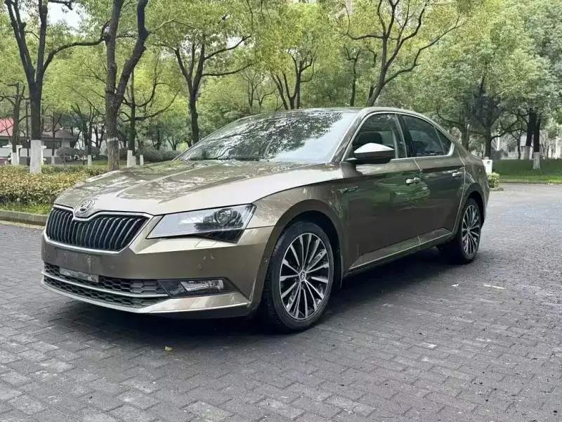 Skoda Superb, 2017 — фото 1