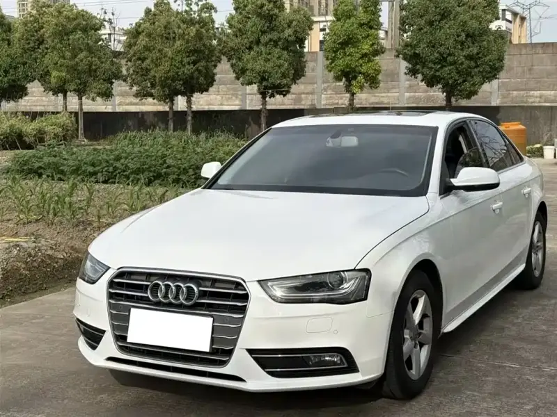 Audi A4L, 2015 — фото 1