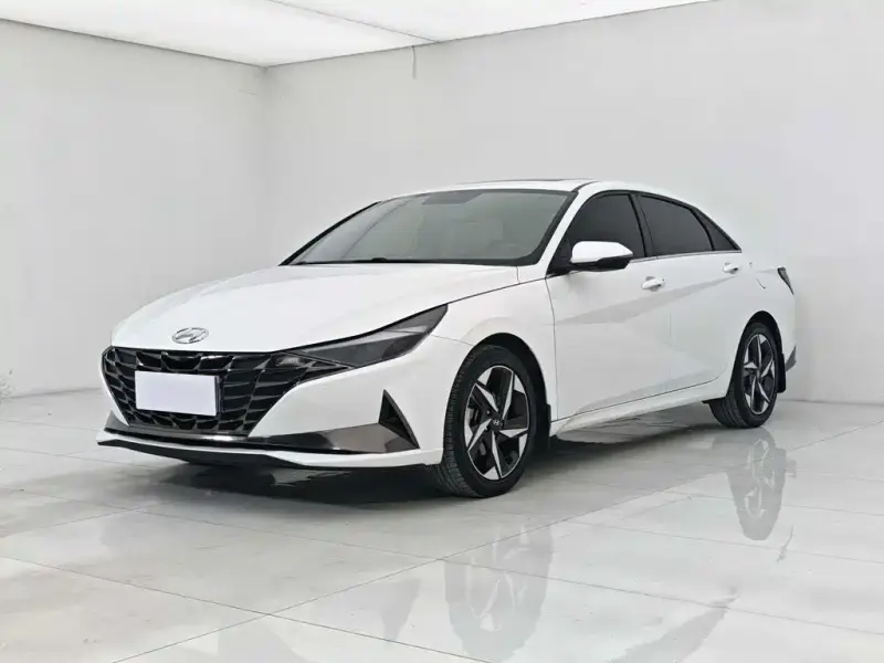 Hyundai Elantra, 2021 — фото 1