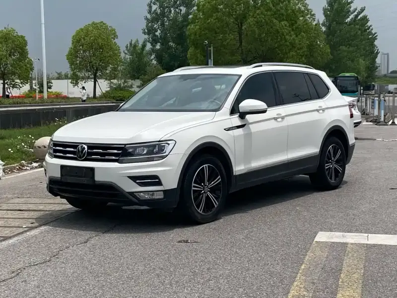 Volkswagen Tiguan L, 2021