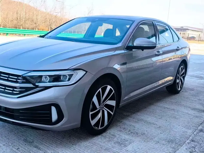 Volkswagen Sagitar, 2022