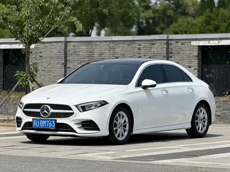 Mercedes-Benz A-Class, 2019 — фото 1