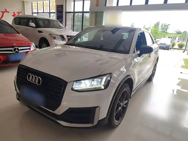 Audi Q2L, 2021