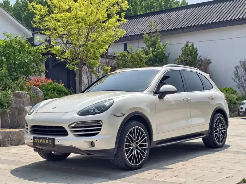 Porsche Cayenne, 2012