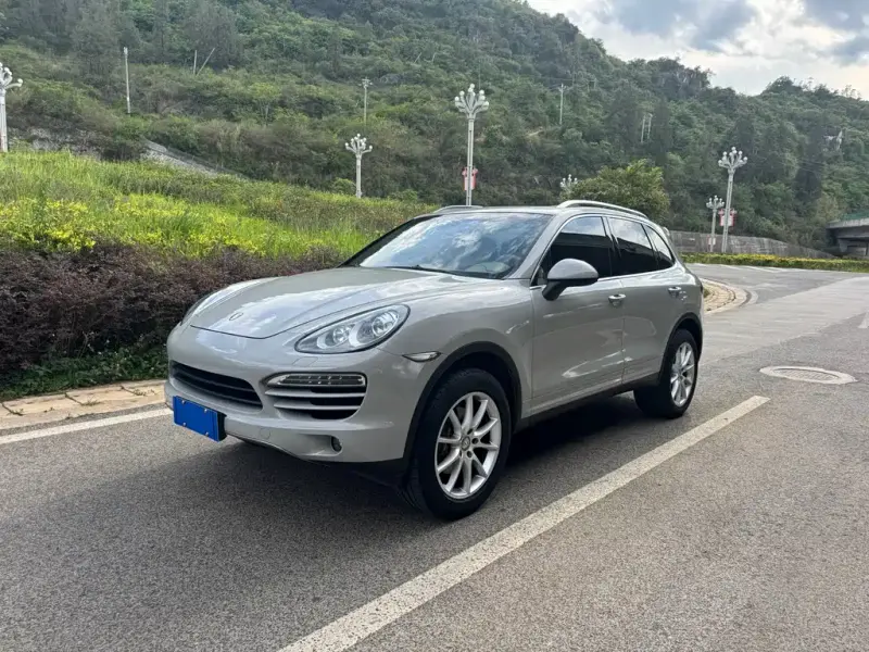Porsche Cayenne, 2012