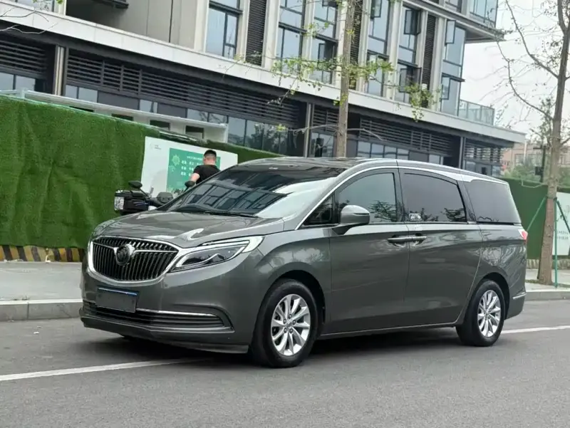 Buick GL8, 2018