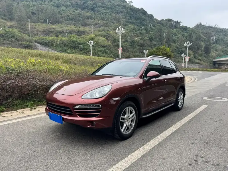 Porsche Cayenne, 2013