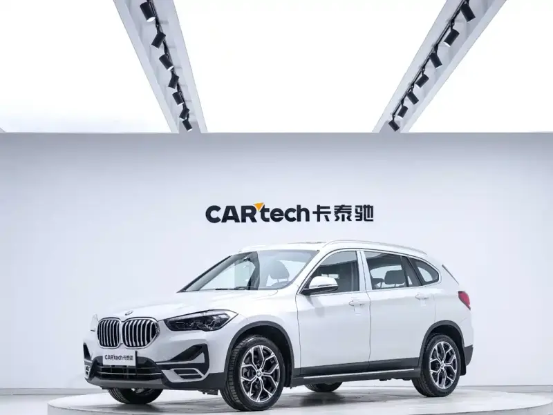 BMW X1, 2022 — фото 1