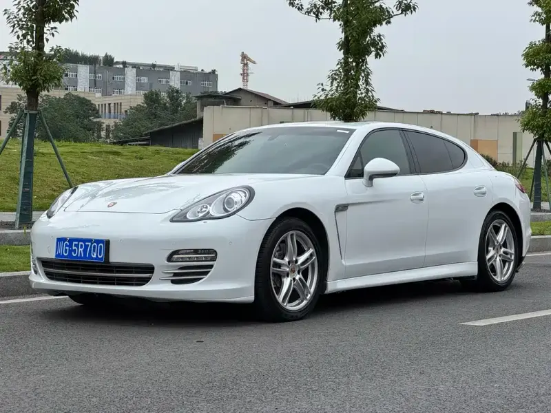 Porsche Panamera, 2013