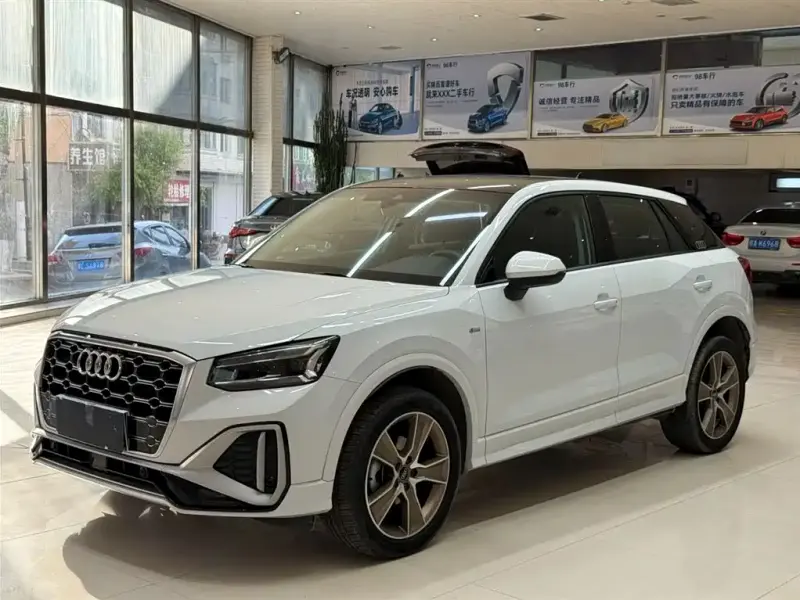 Audi Q2L, 2023 — фото 1