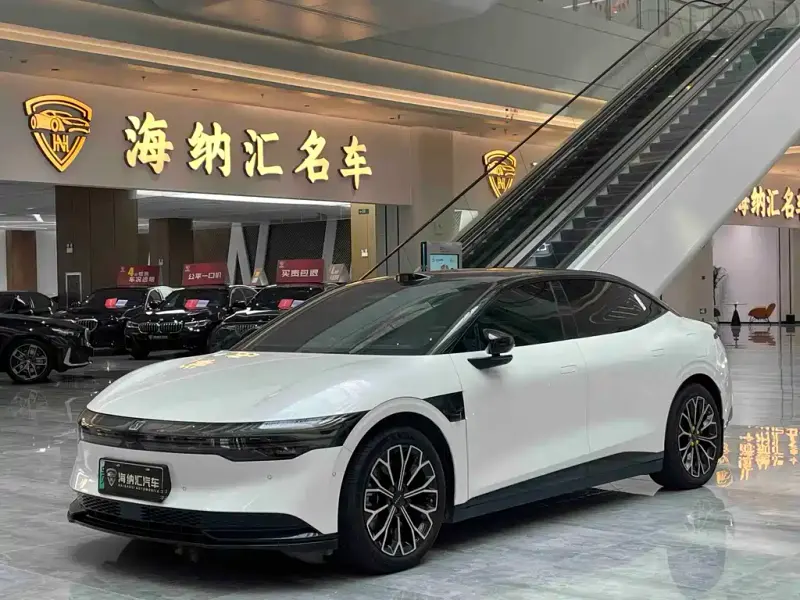 Zeekr 007, 2025