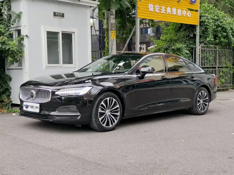 Volvo S90 PHEV, 2023