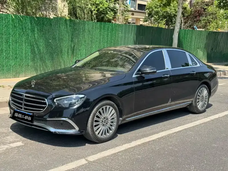 Mercedes-Benz E-Class, 2020 — фото 1