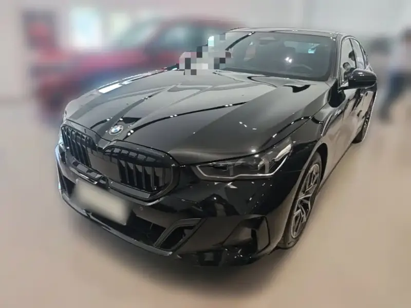 BMW 5 Series, 2025
