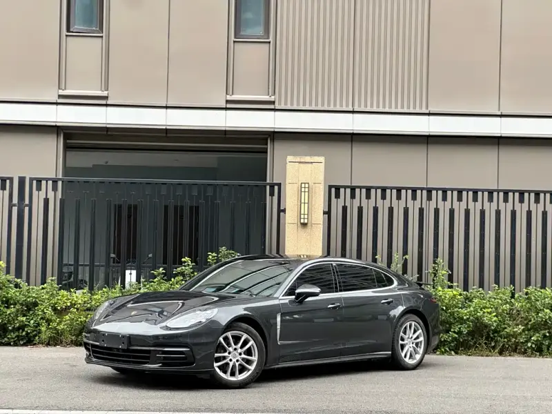 Porsche Panamera, 2018