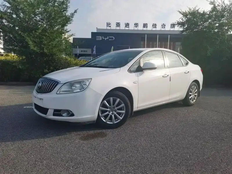 Buick Excelle, 2013