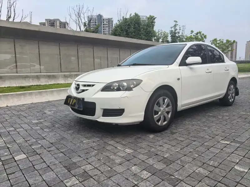 Mazda 3, 2013