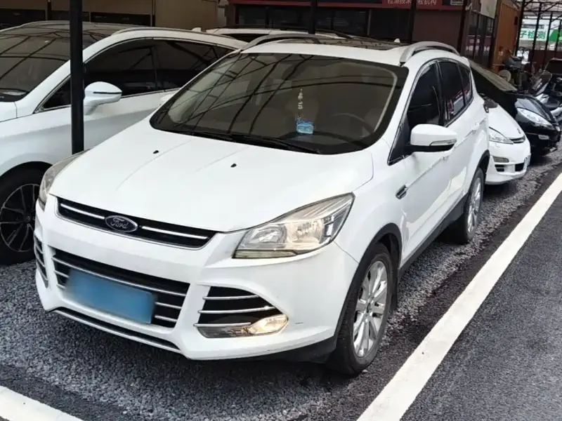 Ford Kuga, 2014