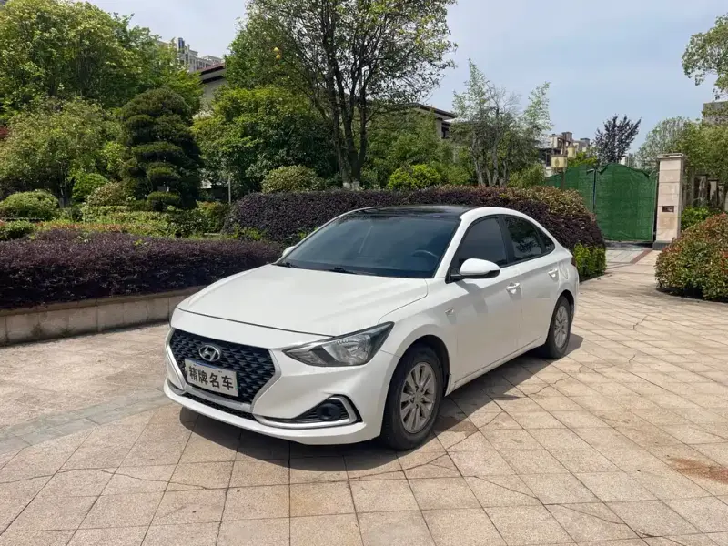 Hyundai Elantra, 2018 — фото 1