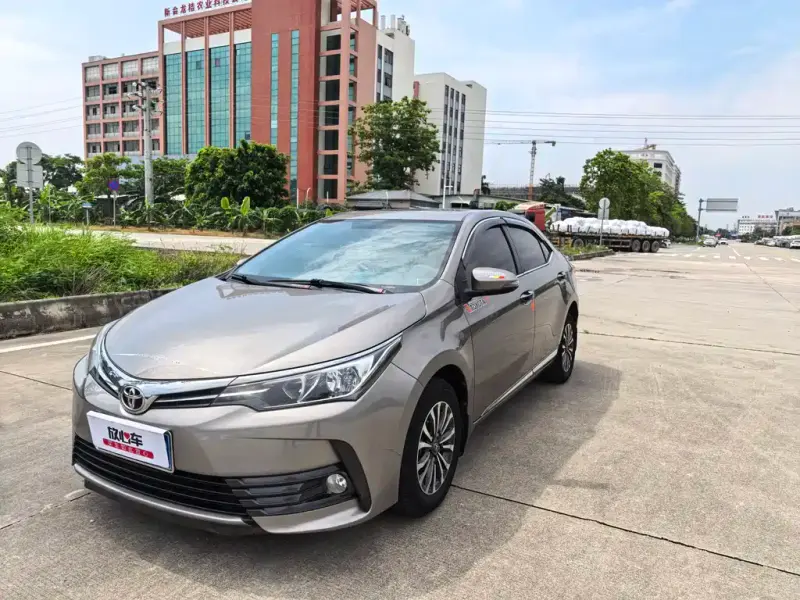 Toyota Corolla, 2017 — фото 1