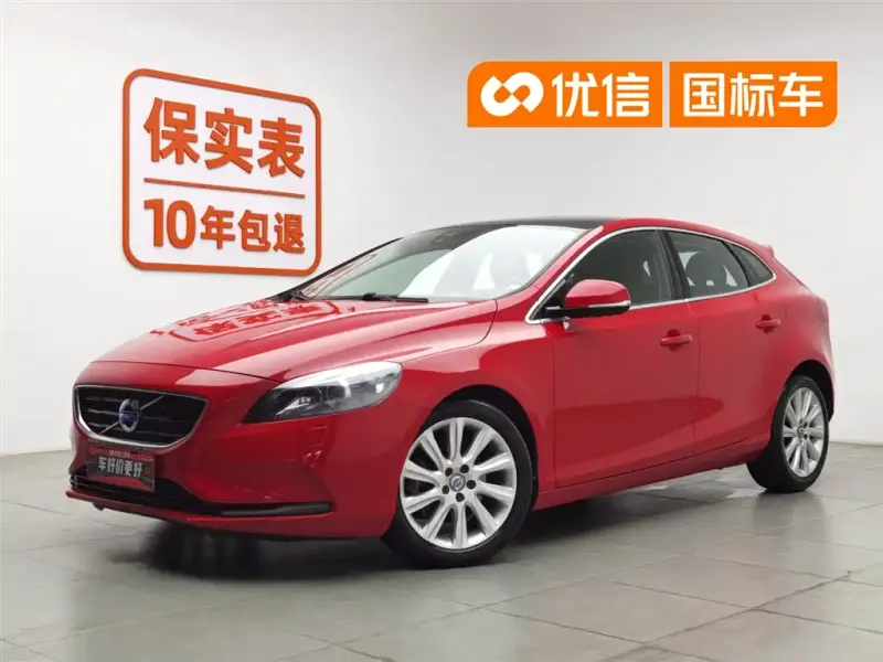 Volvo V40, 2015