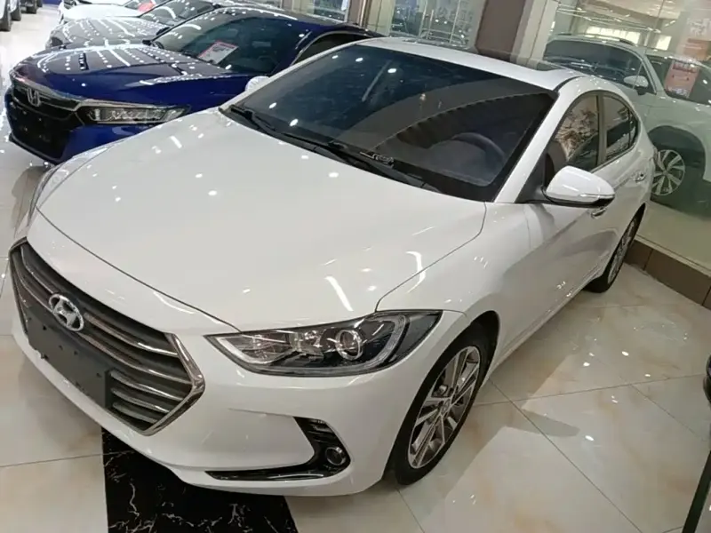 Hyundai Elantra, 2019 — фото 1