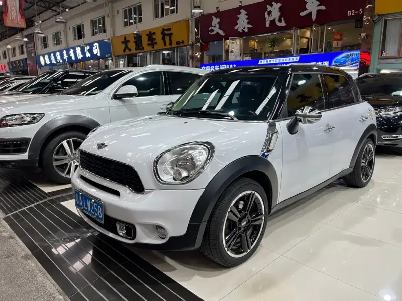 MINI Countryman, 2013