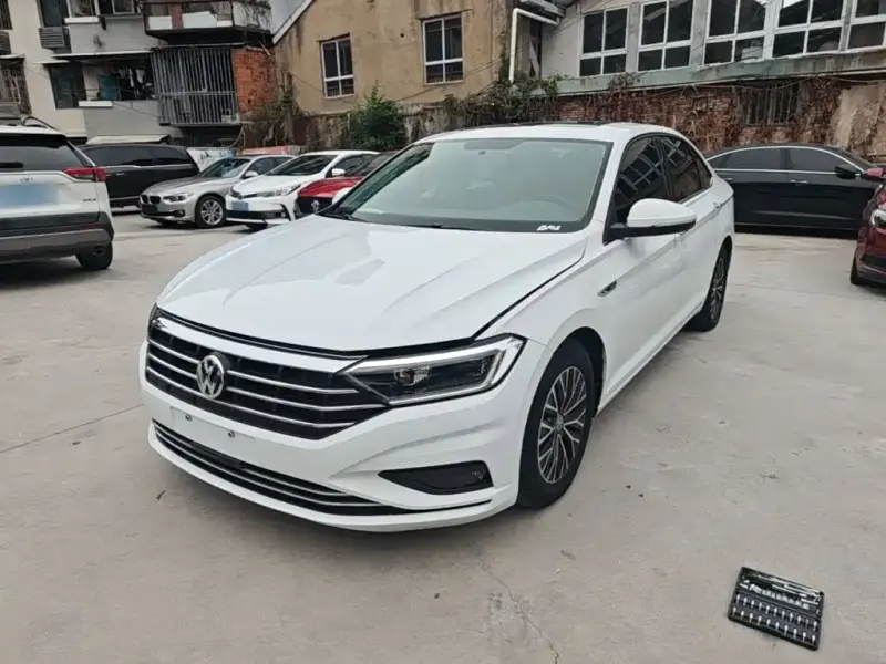 Volkswagen Sagitar, 2020