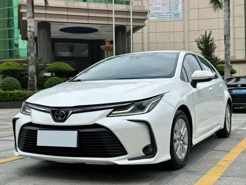 Toyota Corolla, 2022 — фото 1