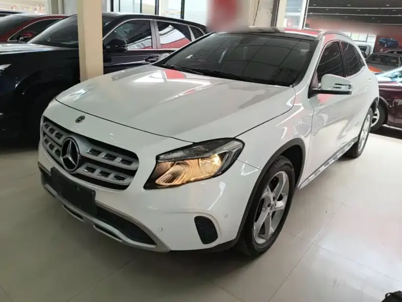 Mercedes-Benz GLA, 2018 — фото 1