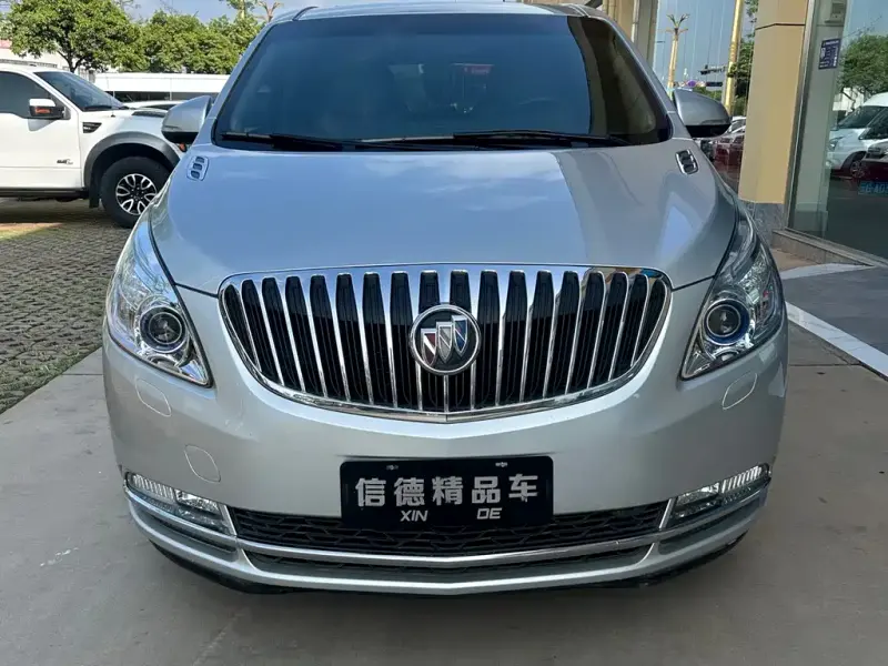 Buick GL8, 2012