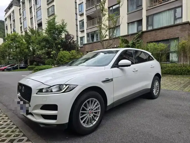 Jaguar F-PACE, 2018