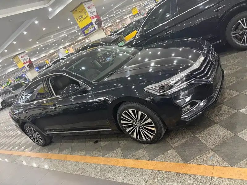 Volkswagen Passat, 2019 — фото 1