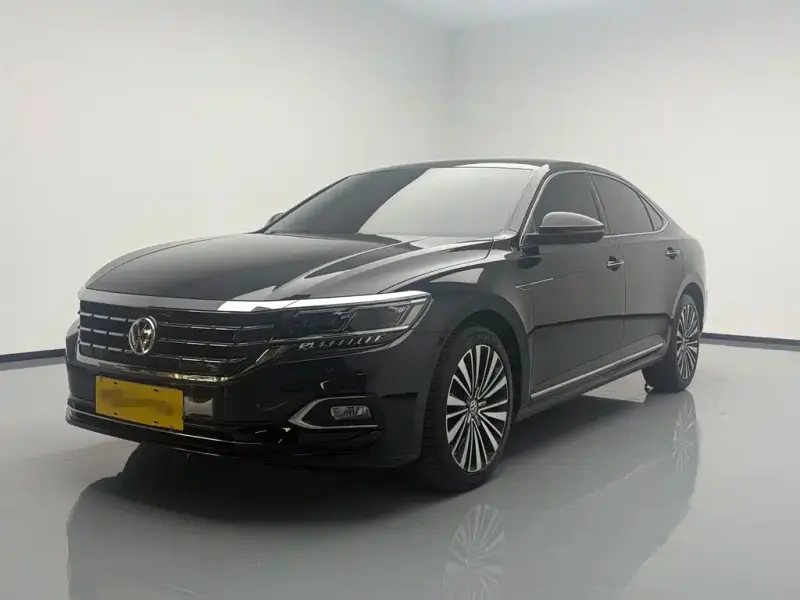 Volkswagen Passat, 2020 — фото 1