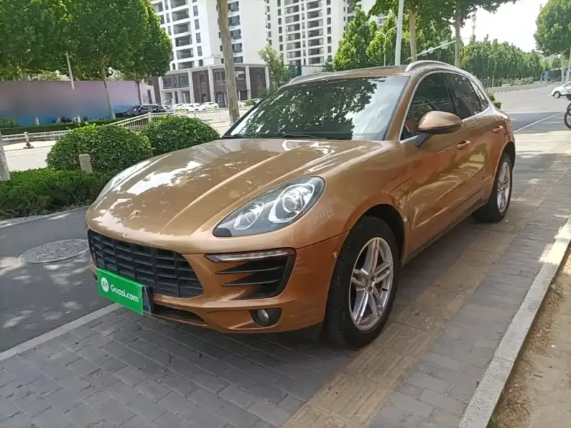 Porsche Macan, 2015