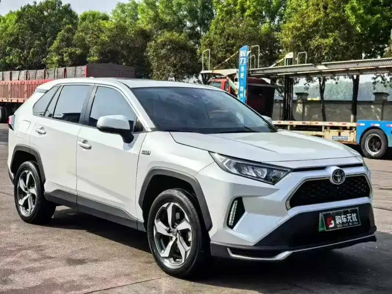 Toyota RAV4, 2023